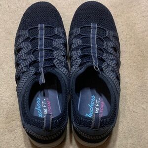 Skechers Women's Navy relaxed fit Luxe Foam Knit Sneakers